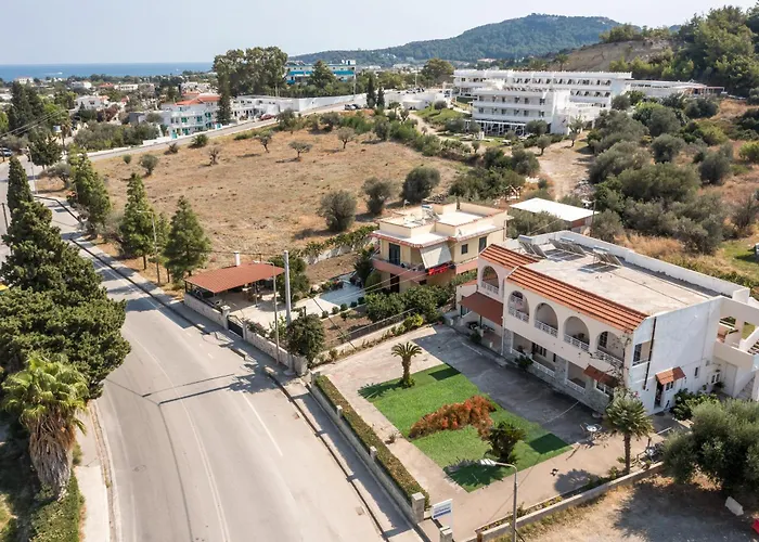 Dimitris Studios * Фалираки