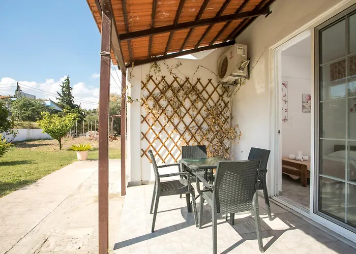 Dimitris Studios * Фалираки