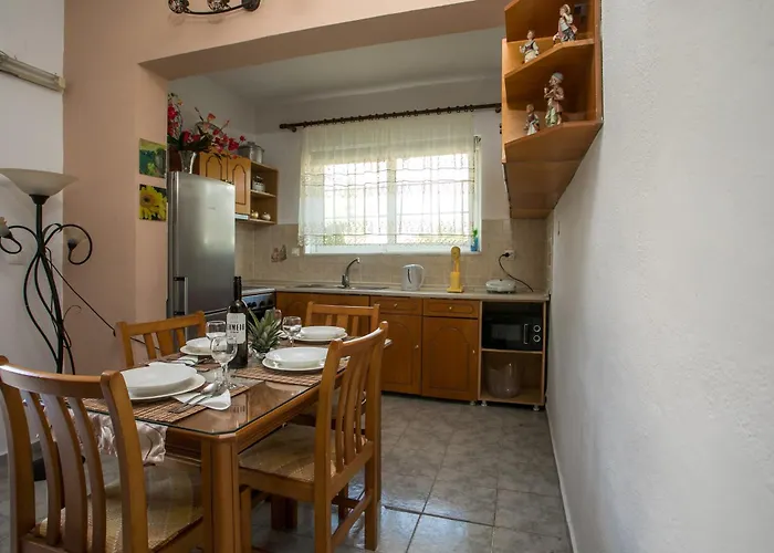 Dimitris Studios * Фалираки