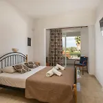 Dimitris & Apartamento *