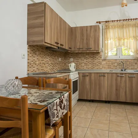 Dimitris & アパート