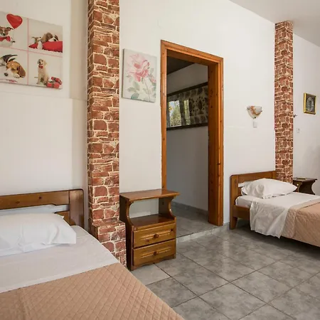 アパート Dimitris & ファリラキ